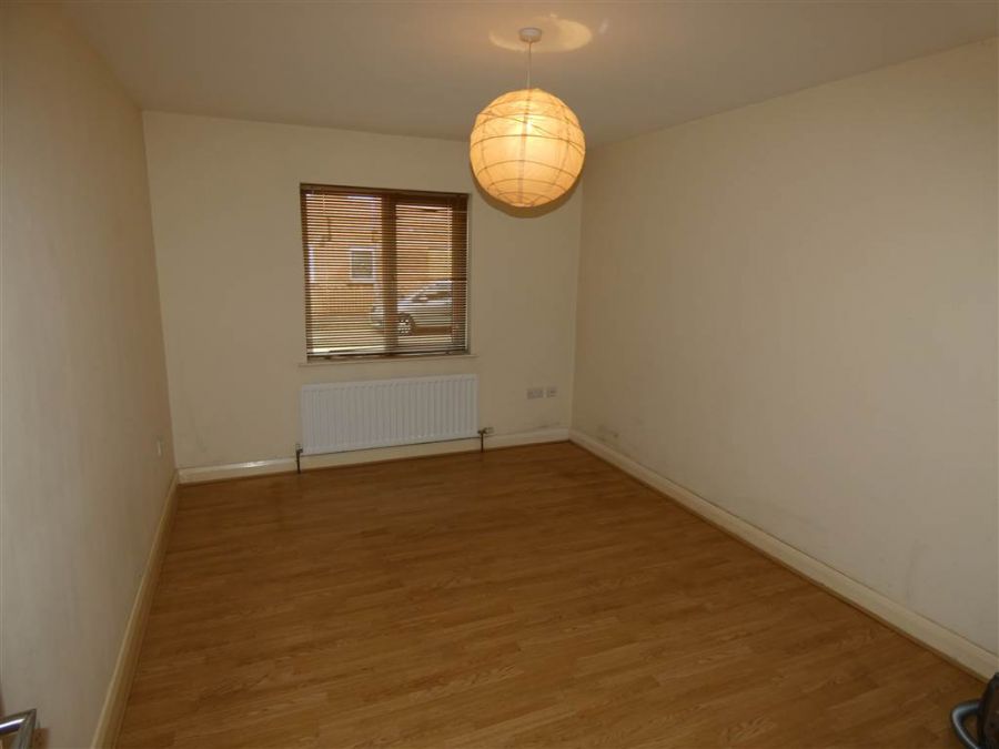 Apt 4 46 Grace Avenue