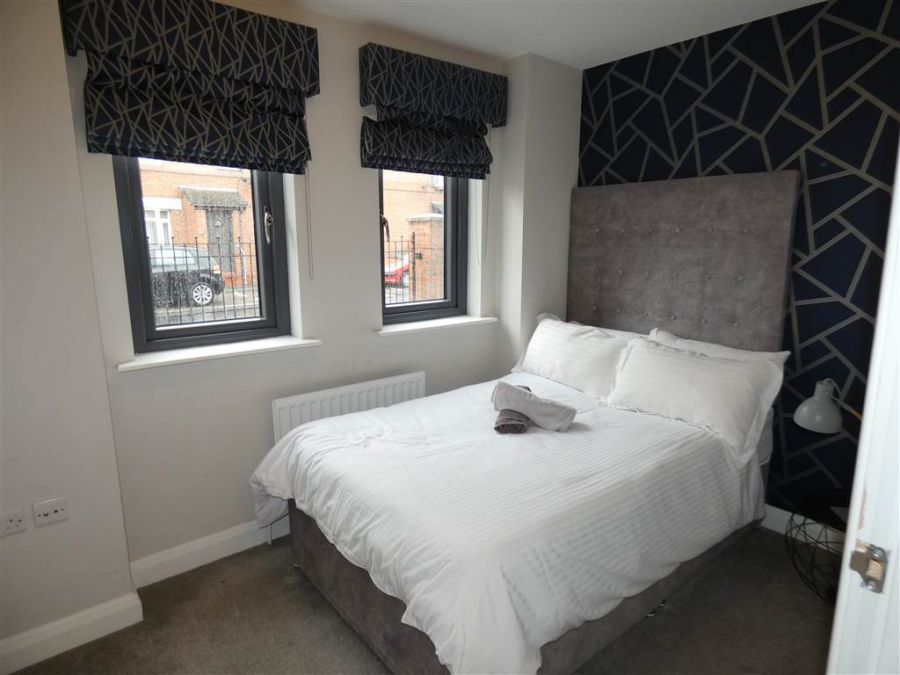 Apt.1, 3 Roseland Place