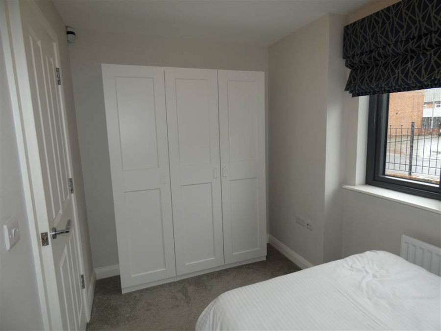 Apt.1, 3 Roseland Place