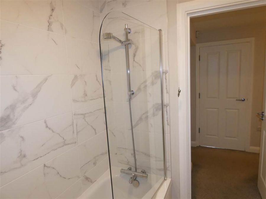 Apt.1, 3 Roseland Place