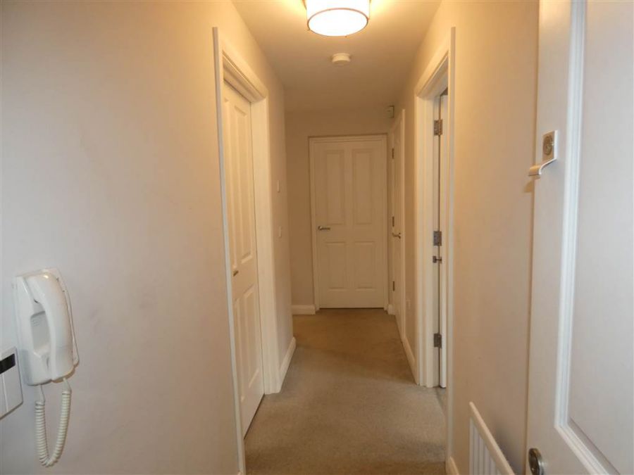 Apt.1, 3 Roseland Place