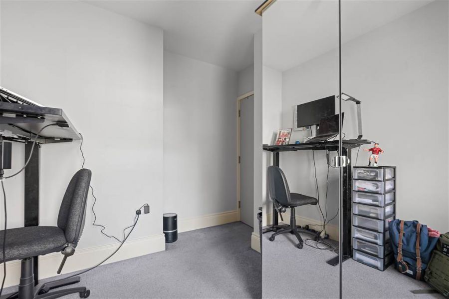 Apt 6  35-37 Sans Souci Park