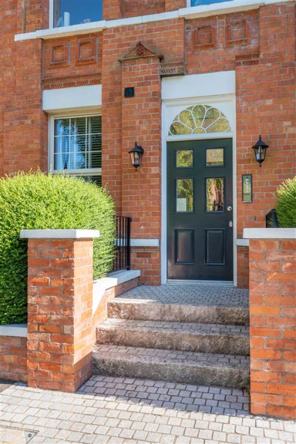 Apt 6  35-37 Sans Souci Park