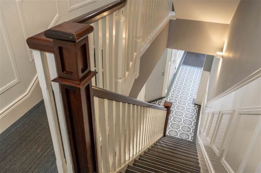 Apt 6  35-37 Sans Souci Park