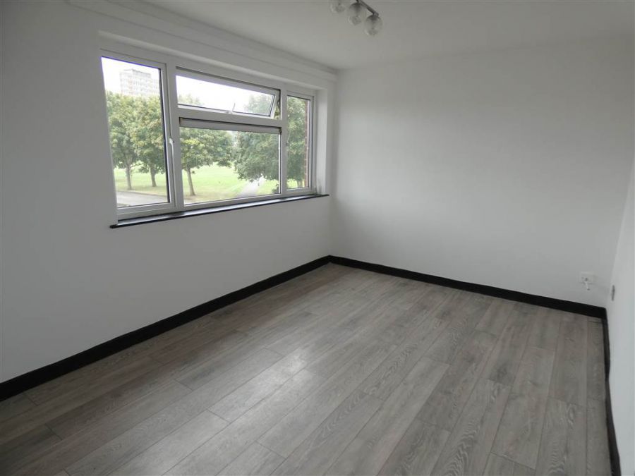 32B Shimna Close