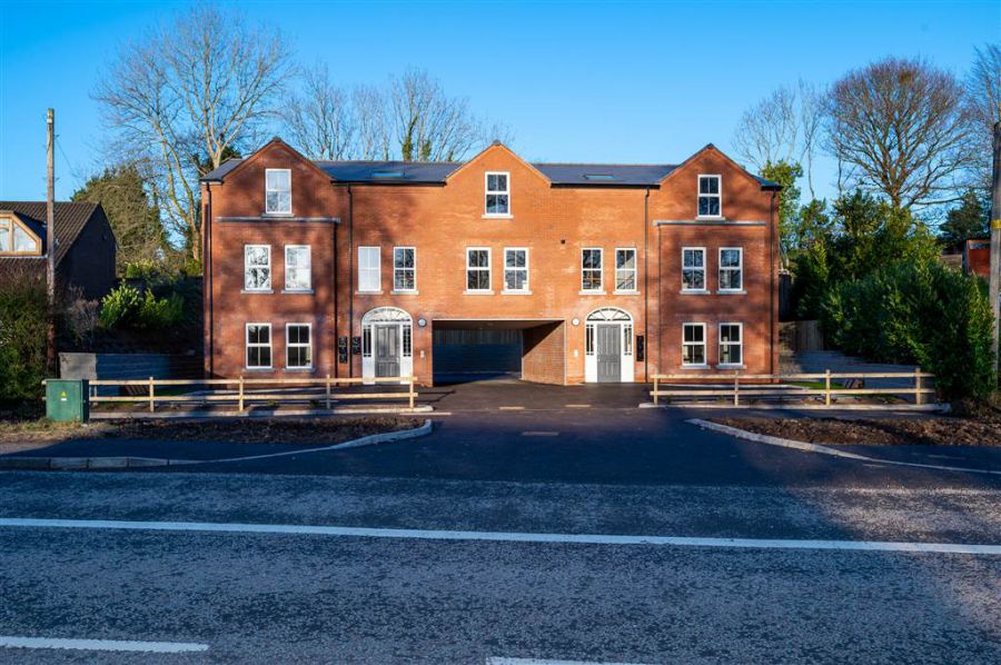 Apt1  295 Kingsway, Dunmurry, Belfast, BT17 9EP