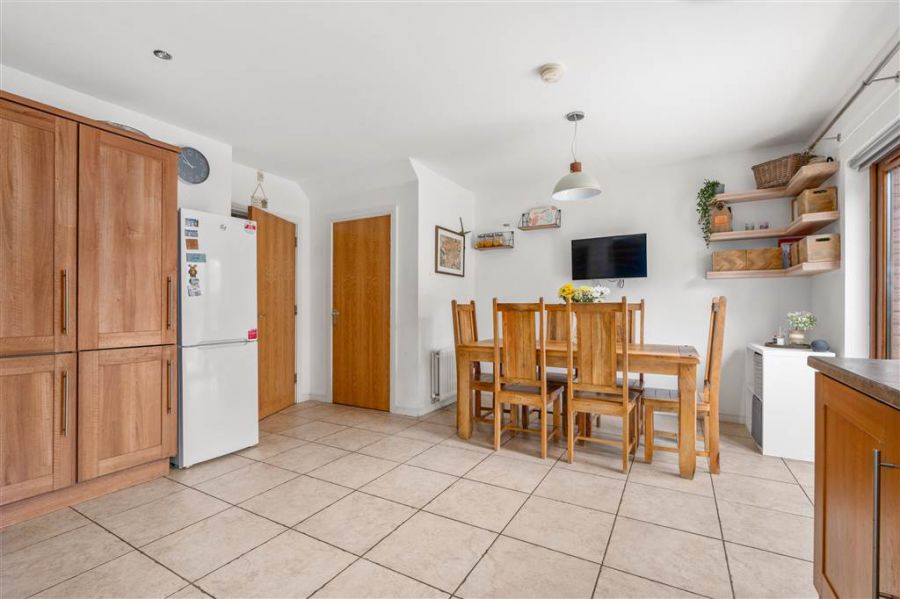 19 Brooke Hall Avenue