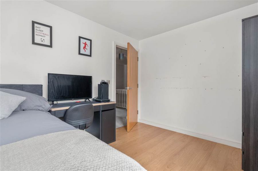 19 Brooke Hall Avenue