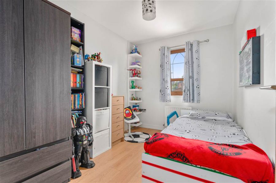 19 Brooke Hall Avenue