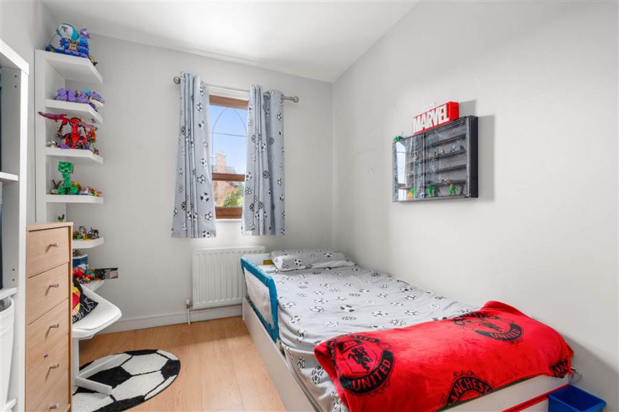 19 Brooke Hall Avenue