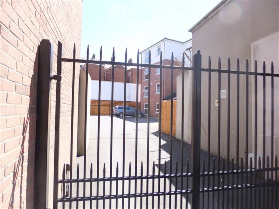 Apartment 16 Strand Central