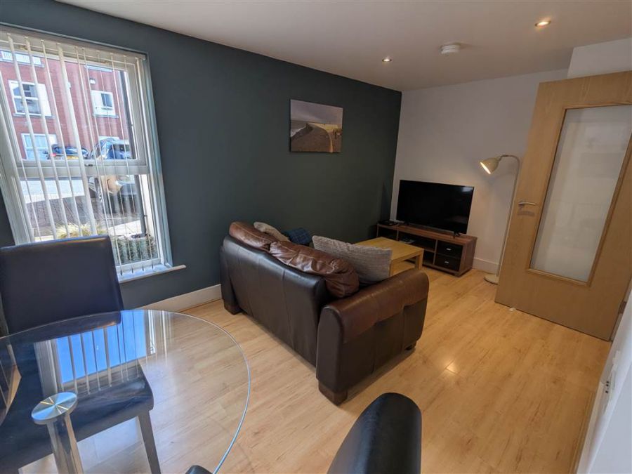 Apartment 16 Strand Central