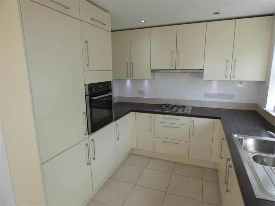 3 Aylesbury Rise