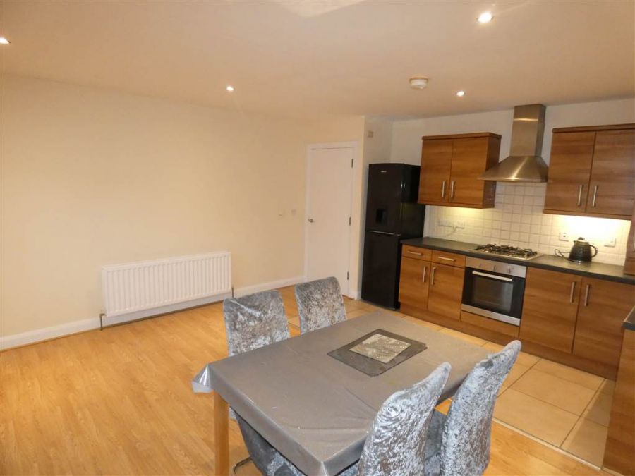 Apt 6 46 Grace Avenue