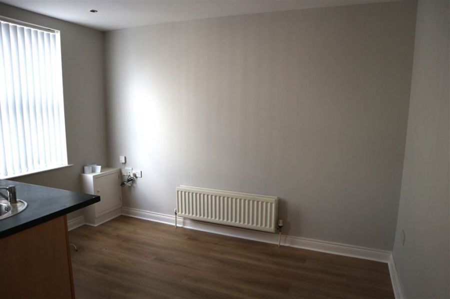 Apt 3 53 Victoria Road