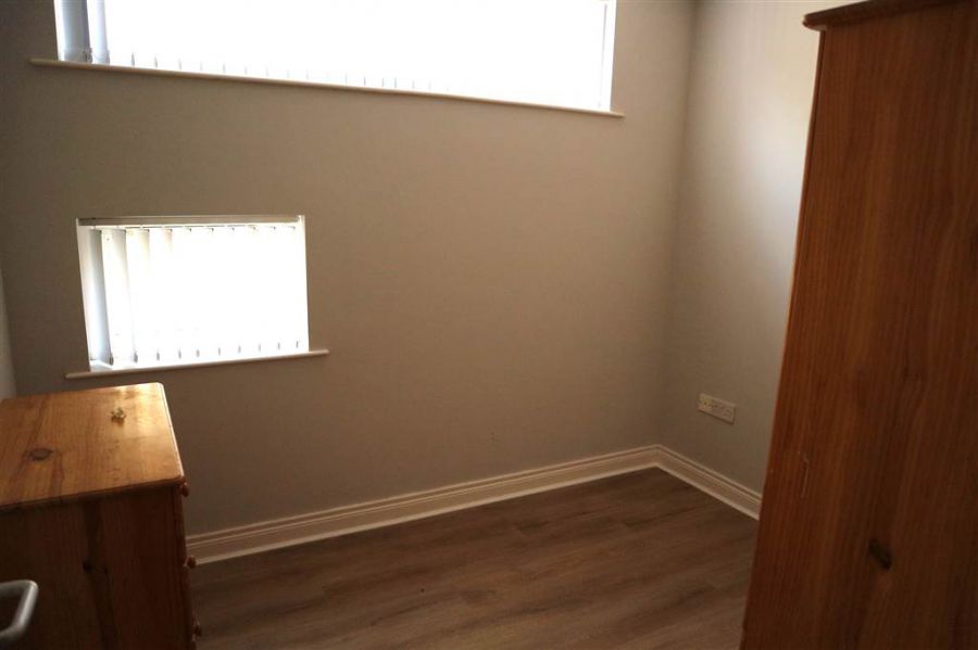 Apt 3 53 Victoria Road