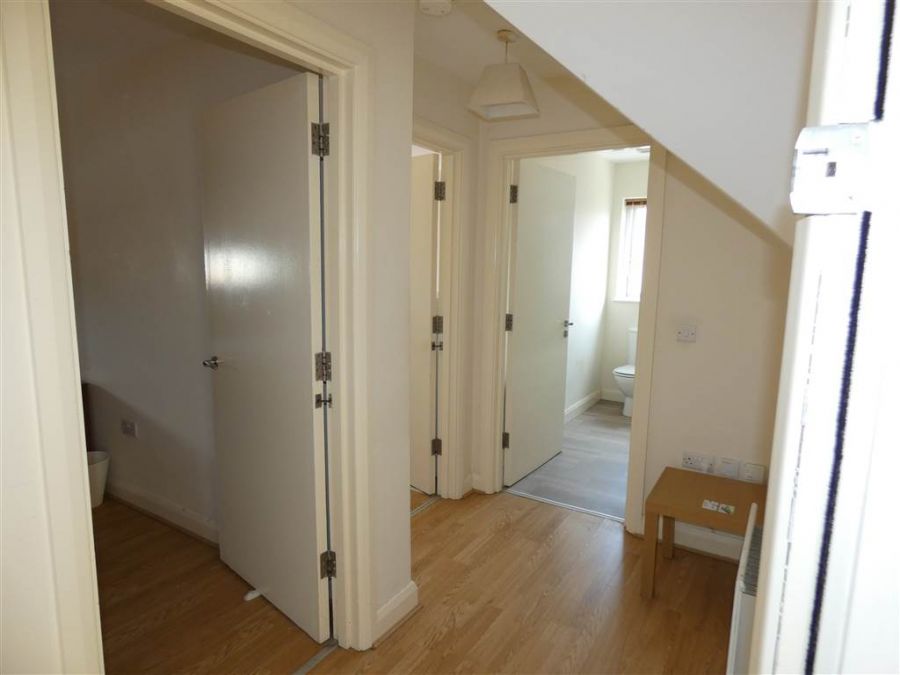 Apt 11 46 Grace Avenue