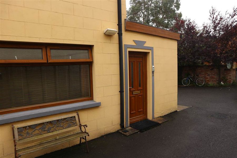 Flat 2 152 Upper Newtownards Road