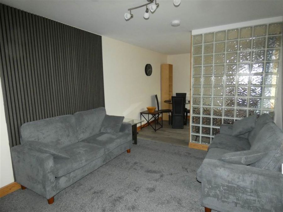 Flat 2 152 Upper Newtownards Road