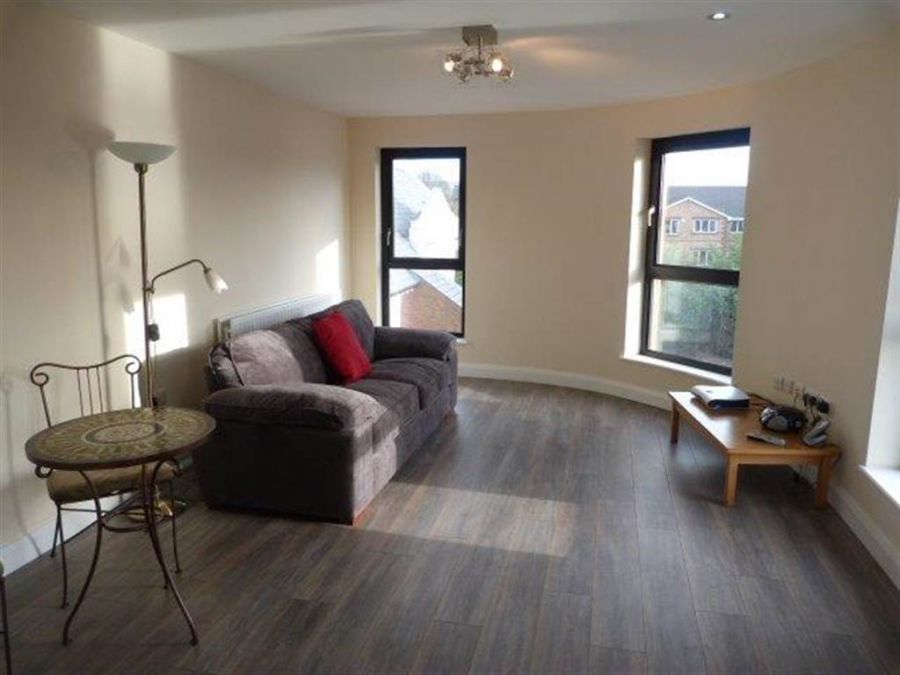 Apt 2  223A Belmont Road