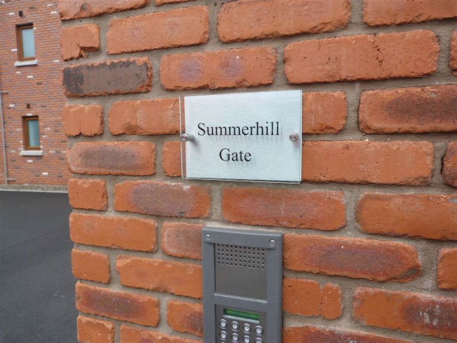 Apt 30 2c Summerhill Avenue