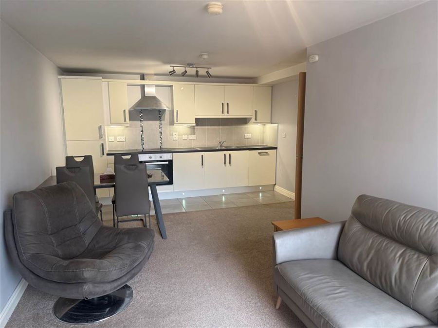 Apt 30 2c Summerhill Avenue