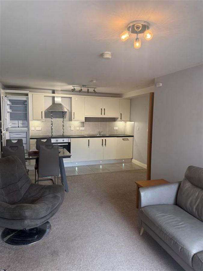 Apt 30 2c Summerhill Avenue