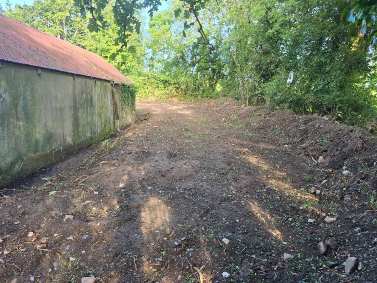 Land & Yard With Outbuildings @Derryhaw Road Land & Yard With Outbuildings @Derryhaw Road