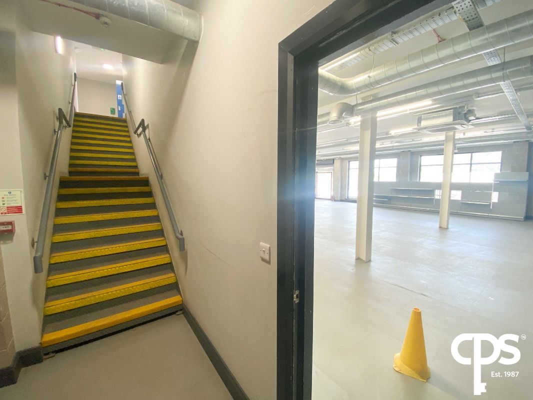 Commercial Premises & Yard @ Ballycrummy Road Commercial Premises & Yard @ Ballycrummy Road