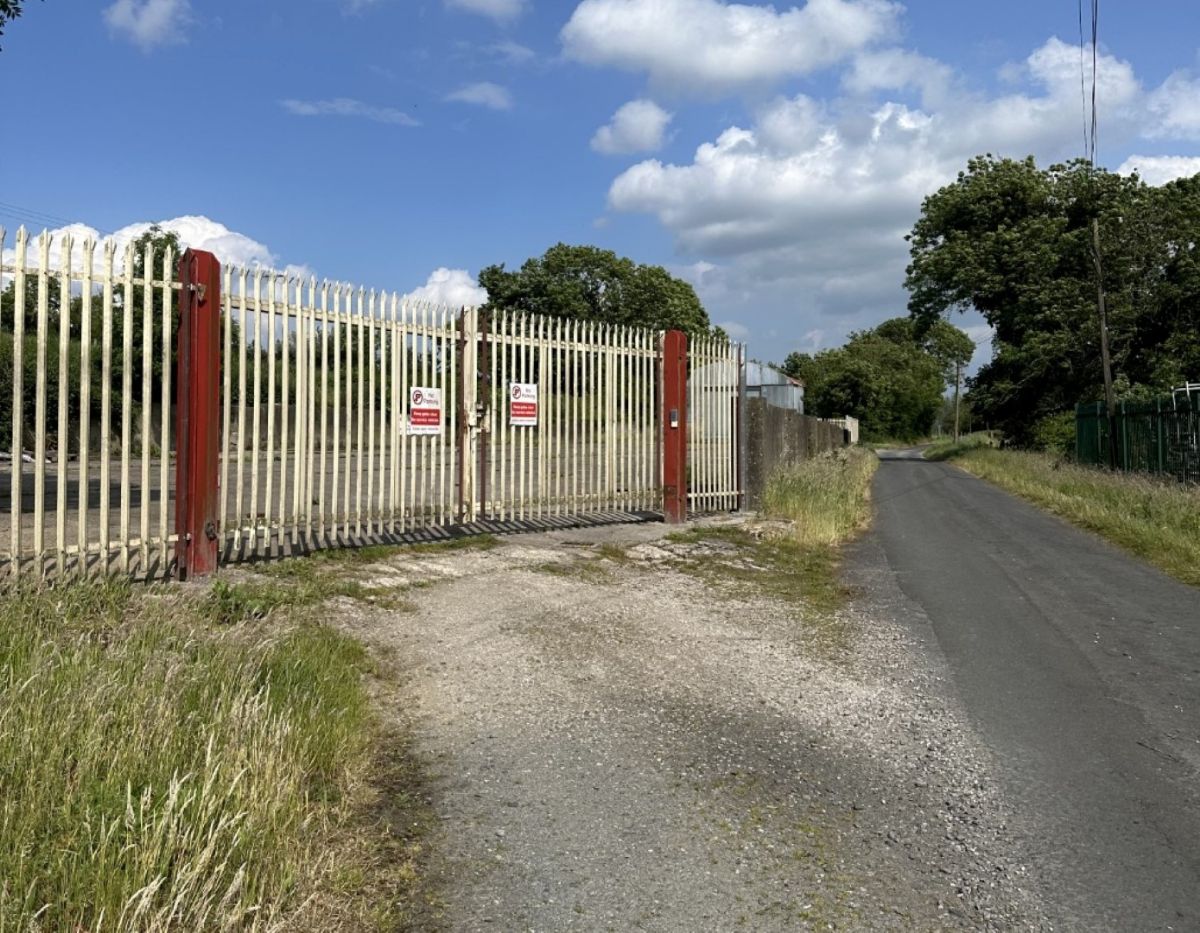 Secure Yard @ Bracknagh Road Secure Yard @ Bracknagh Road