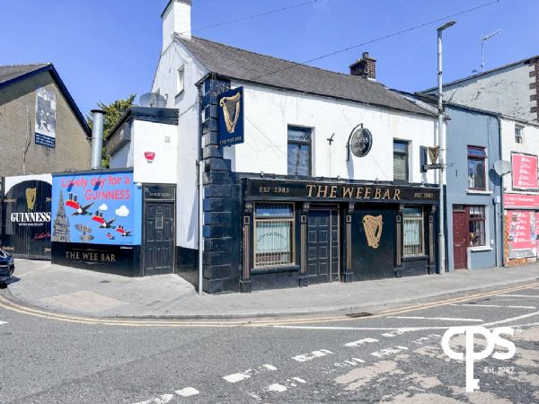 The Wee Bar - 1 Kinelowen Street