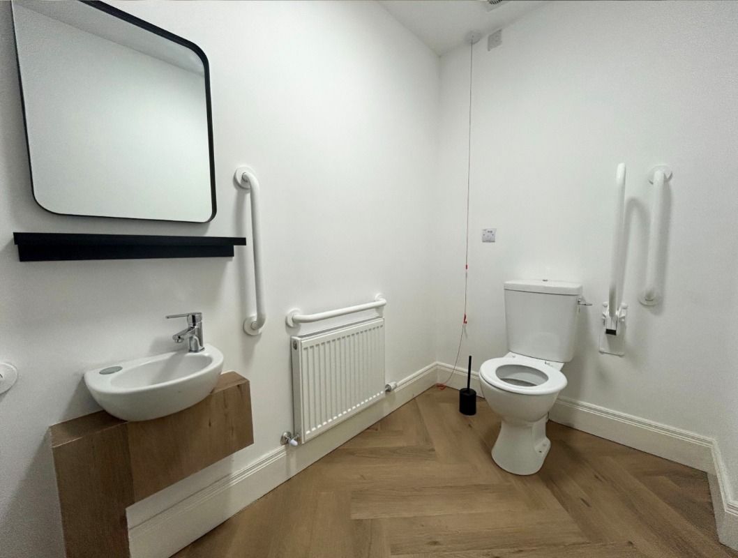 138 University Street