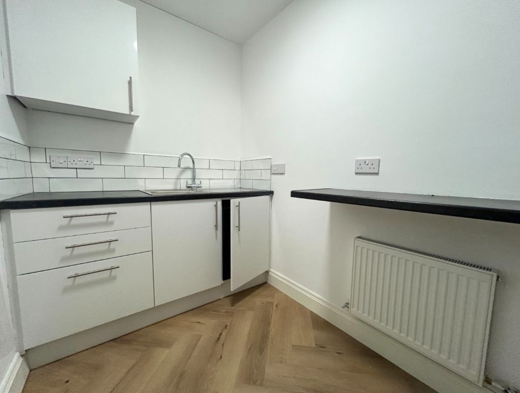 138 University Street