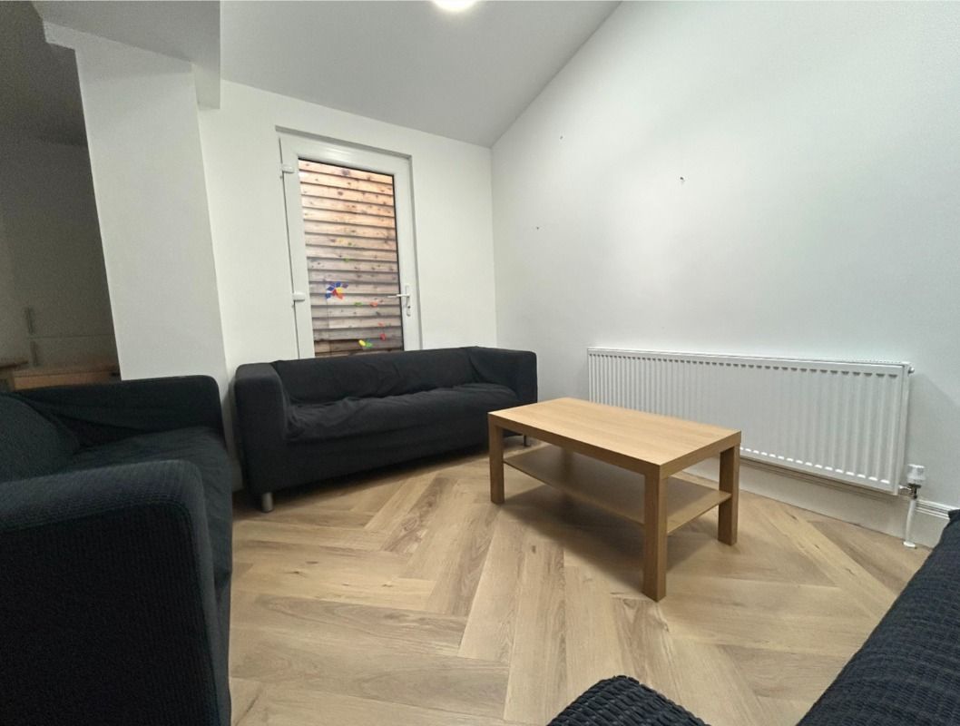 138 University Street