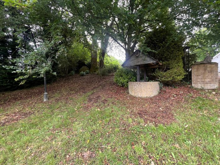 &#226;&#128;&#156;Afran&#226;&#128;&#157; House by the River, 128 Roguery Road