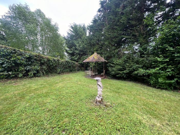 &#226;&#128;&#156;Afran&#226;&#128;&#157; House by the River, 128 Roguery Road