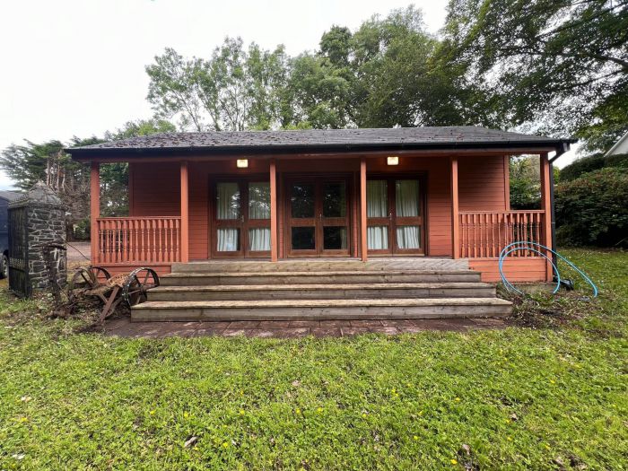 &#226;&#128;&#156;Afran&#226;&#128;&#157; House by the River, 128 Roguery Road