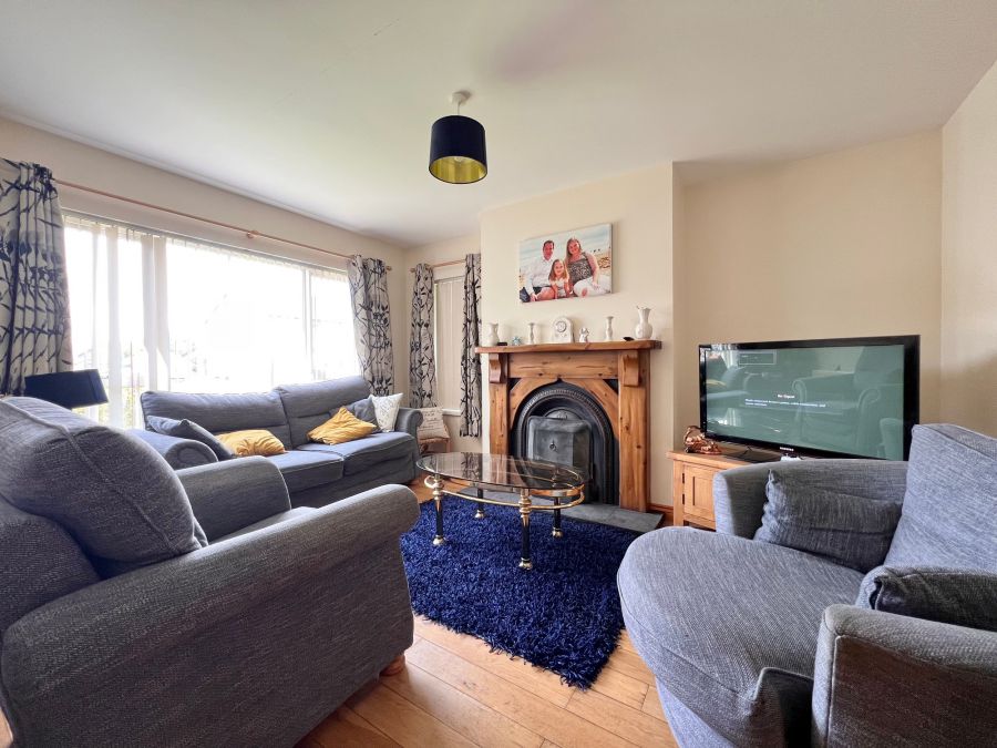 12 Fairlea Close