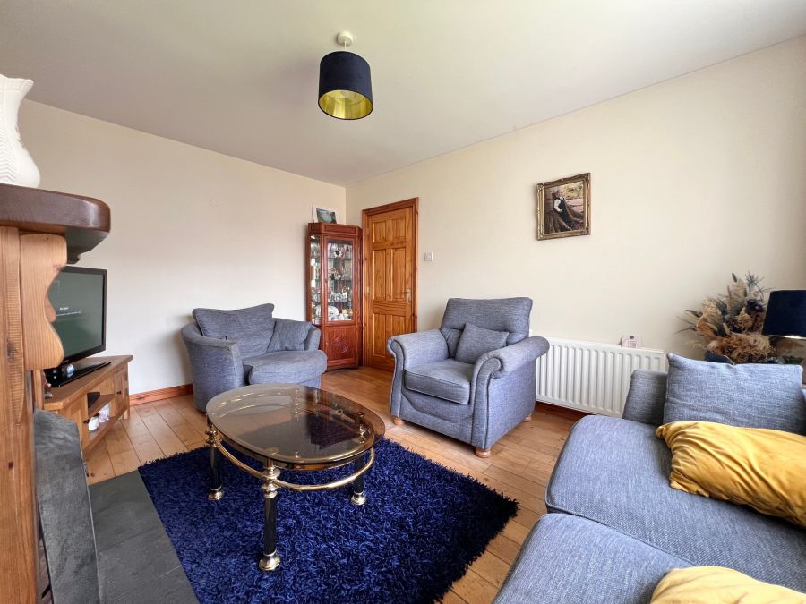 12 Fairlea Close