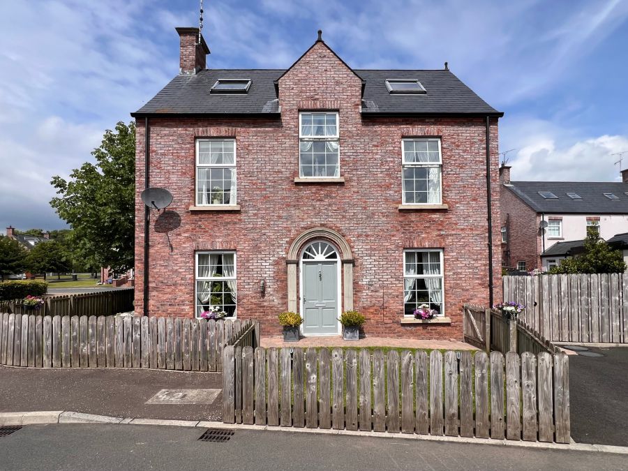 40 Broagh Village