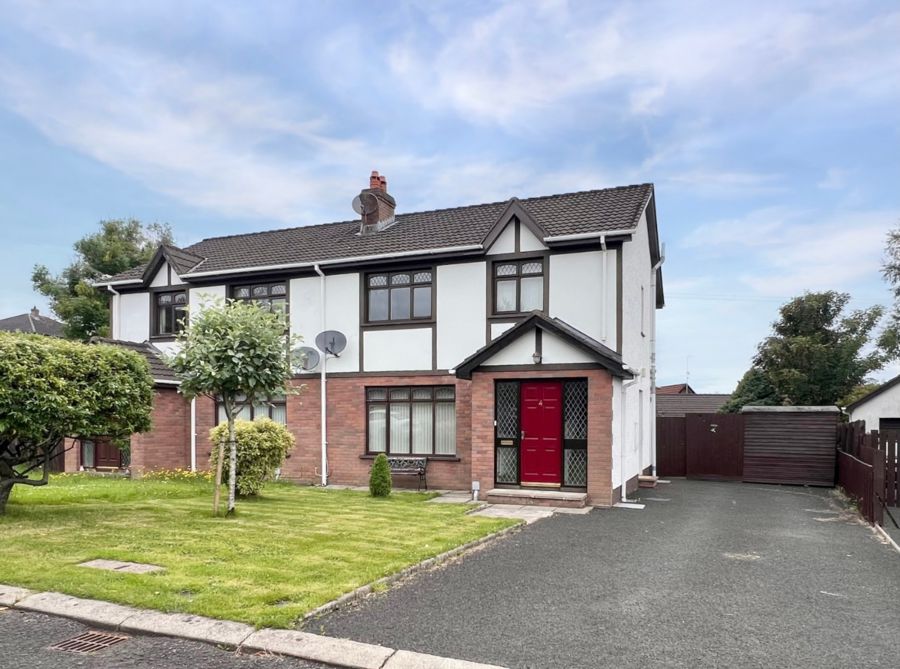 4 Grange Drive