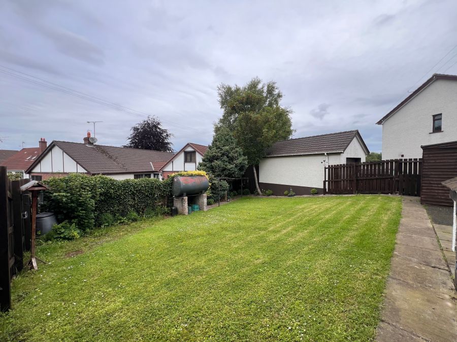4 Grange Drive