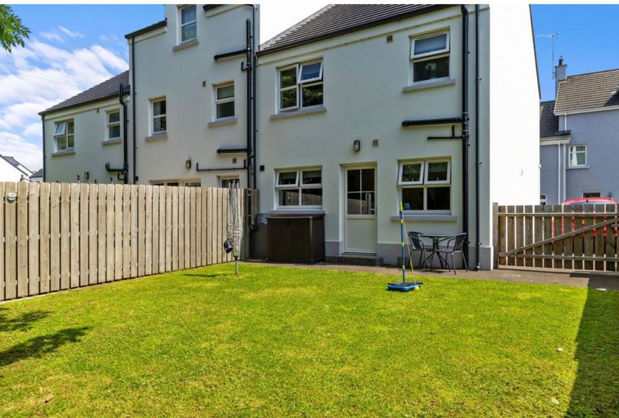 21 Crawfords Close
