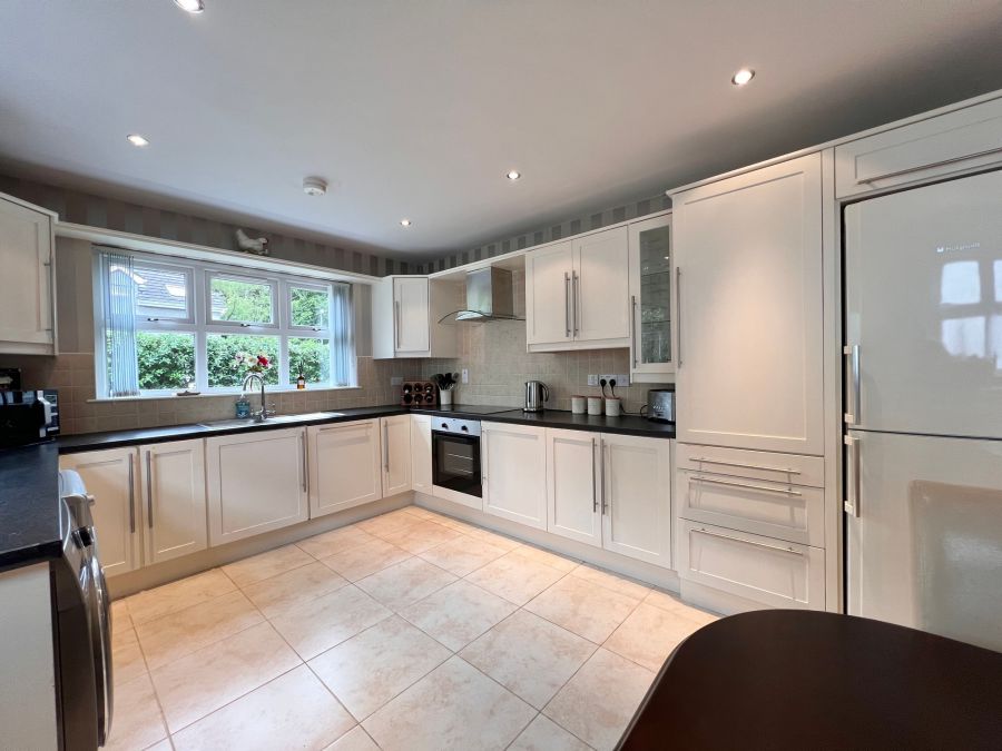 9 Loughview Park