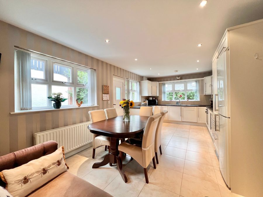 9 Loughview Park