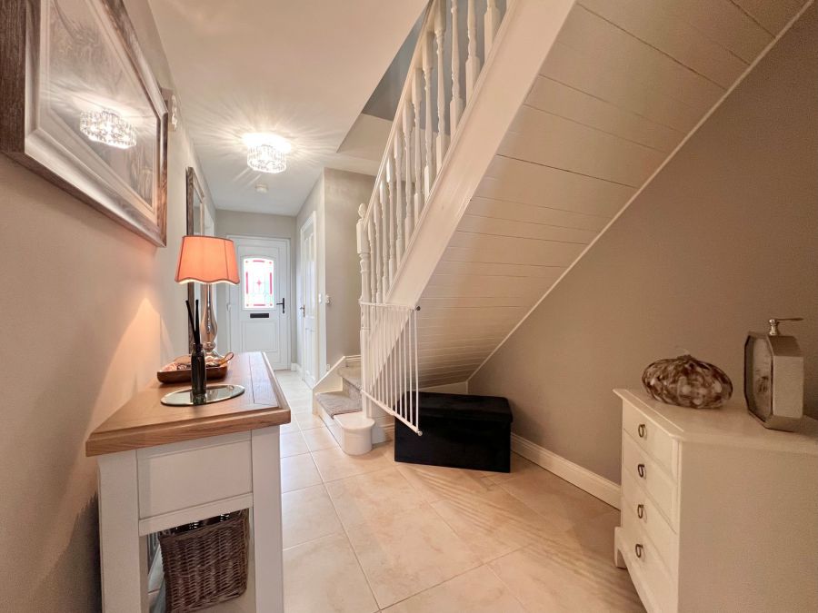 9 Loughview Park