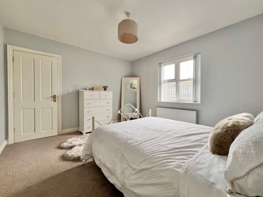 9 Loughview Park