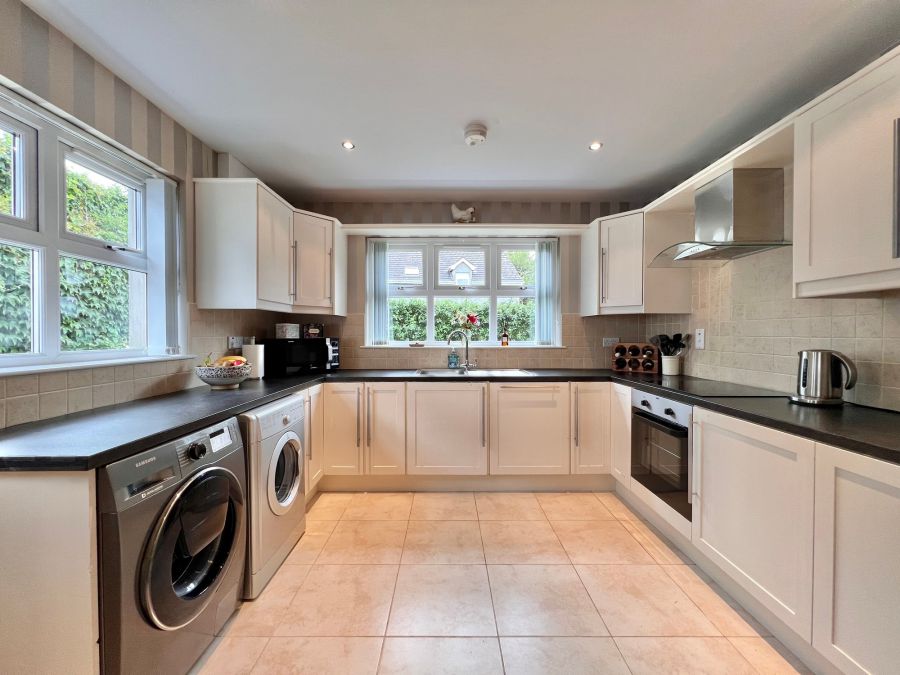 9 Loughview Park