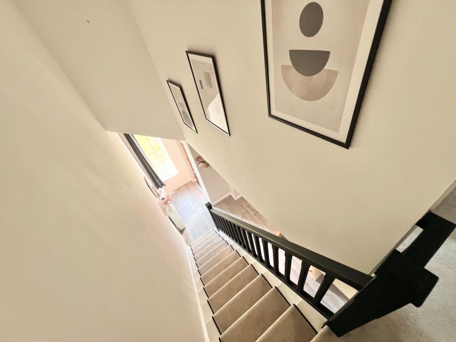 5 Manor Place