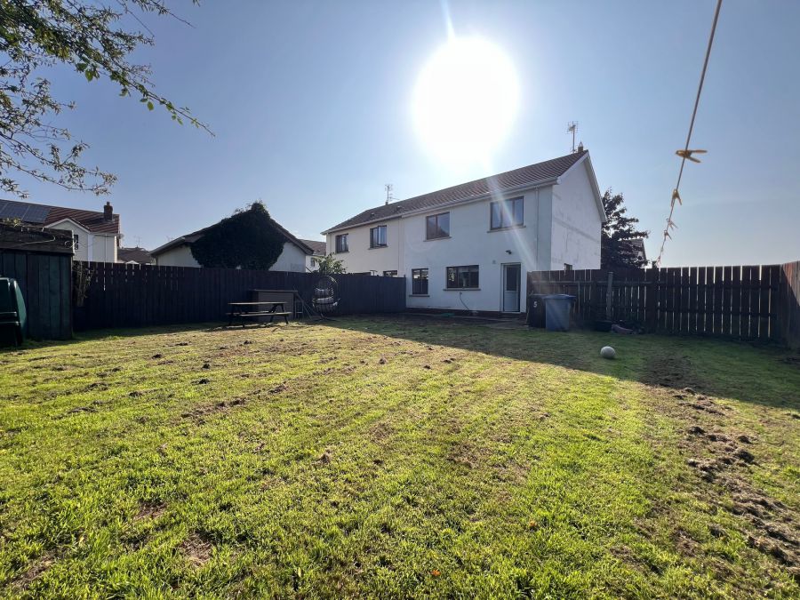 5 Manor Place